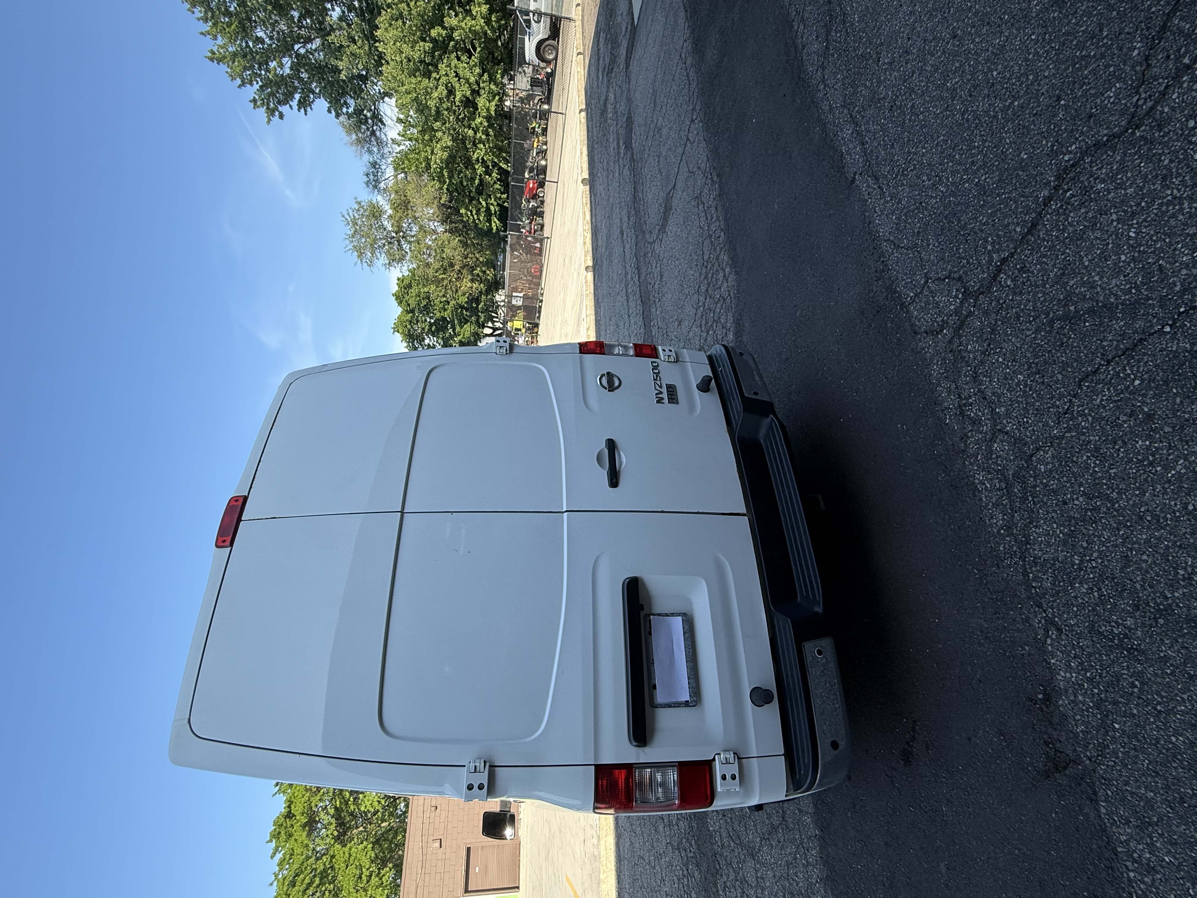 Used 2012 Nissan NV 2500 SV w/ Side Curtain Airbag Pkg RWD image 4