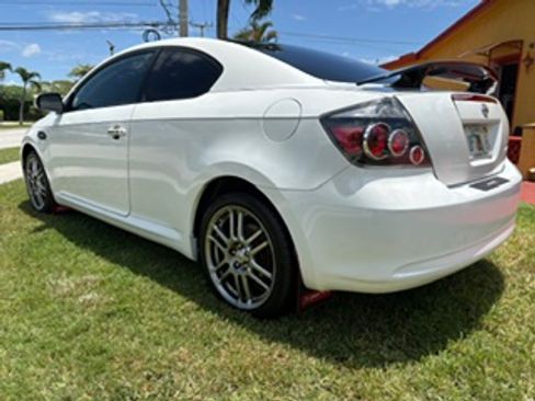 Used 2010 Scion tC FWD image 6