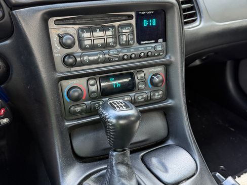 Used 2002 Chevrolet Corvette Convertible w/ Preferred Equipment Group2 RWD image 10