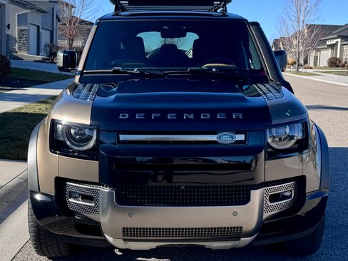 Used 2021 Land Rover Defender 110 X image 12