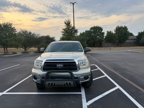 Used 2010 Toyota Tundra SR5 image 2