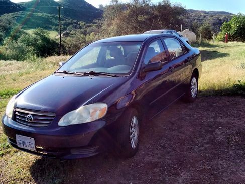 Used 2004 Toyota Corolla CE image 1
