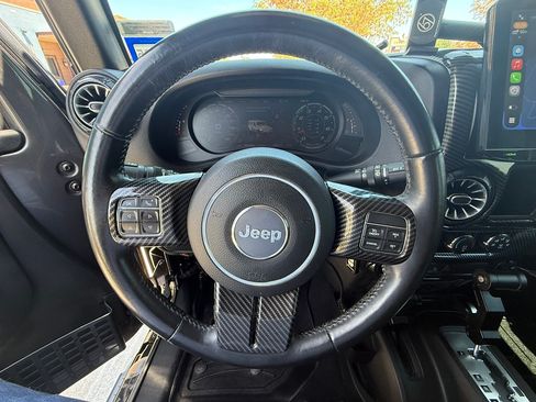 Used 2017 Jeep Wrangler Unlimited Sport w/ Connectivity Group AWD/4WD image 14