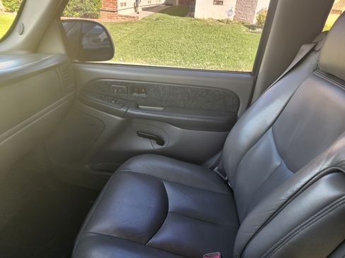 Used 2003 GMC Yukon SLT w/ 1SD Preferred Equipment Group image 6