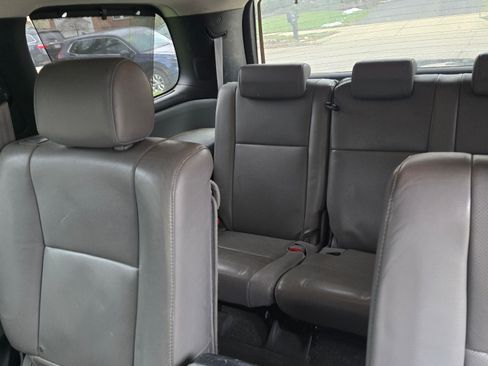 Used 2011 Toyota Sequoia Platinum image 8