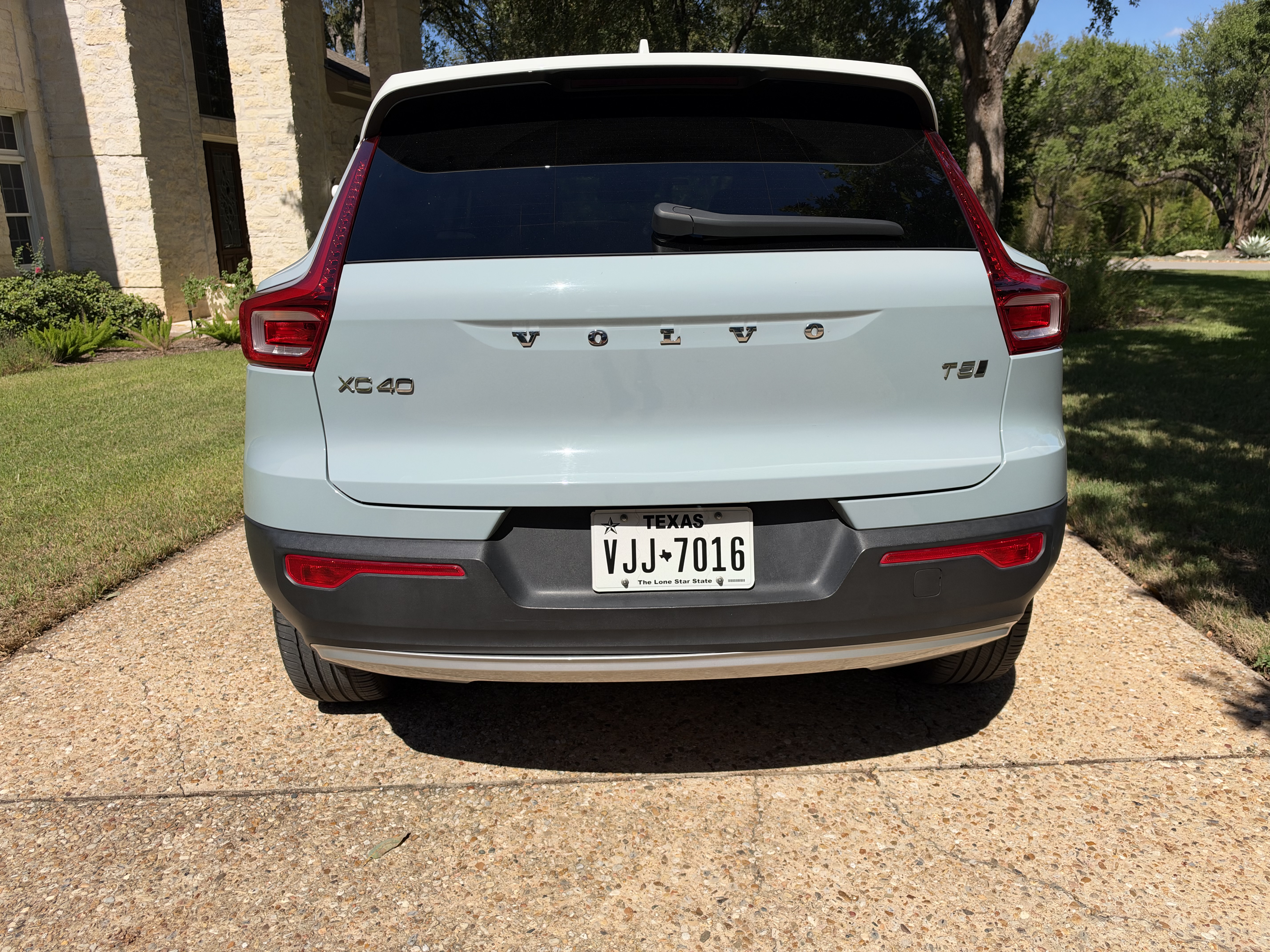 Used 2019 Volvo XC40 T5 Momentum AWD/4WD image 8