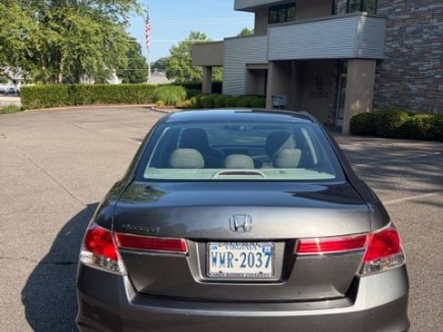 Used 2011 Honda Accord EX image 10