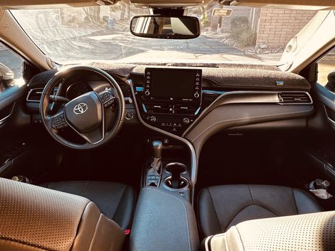 Used 2021 Toyota Camry XSE w/ Navigation Package image 4