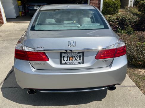 Used 2015 Honda Accord EX-L image 12