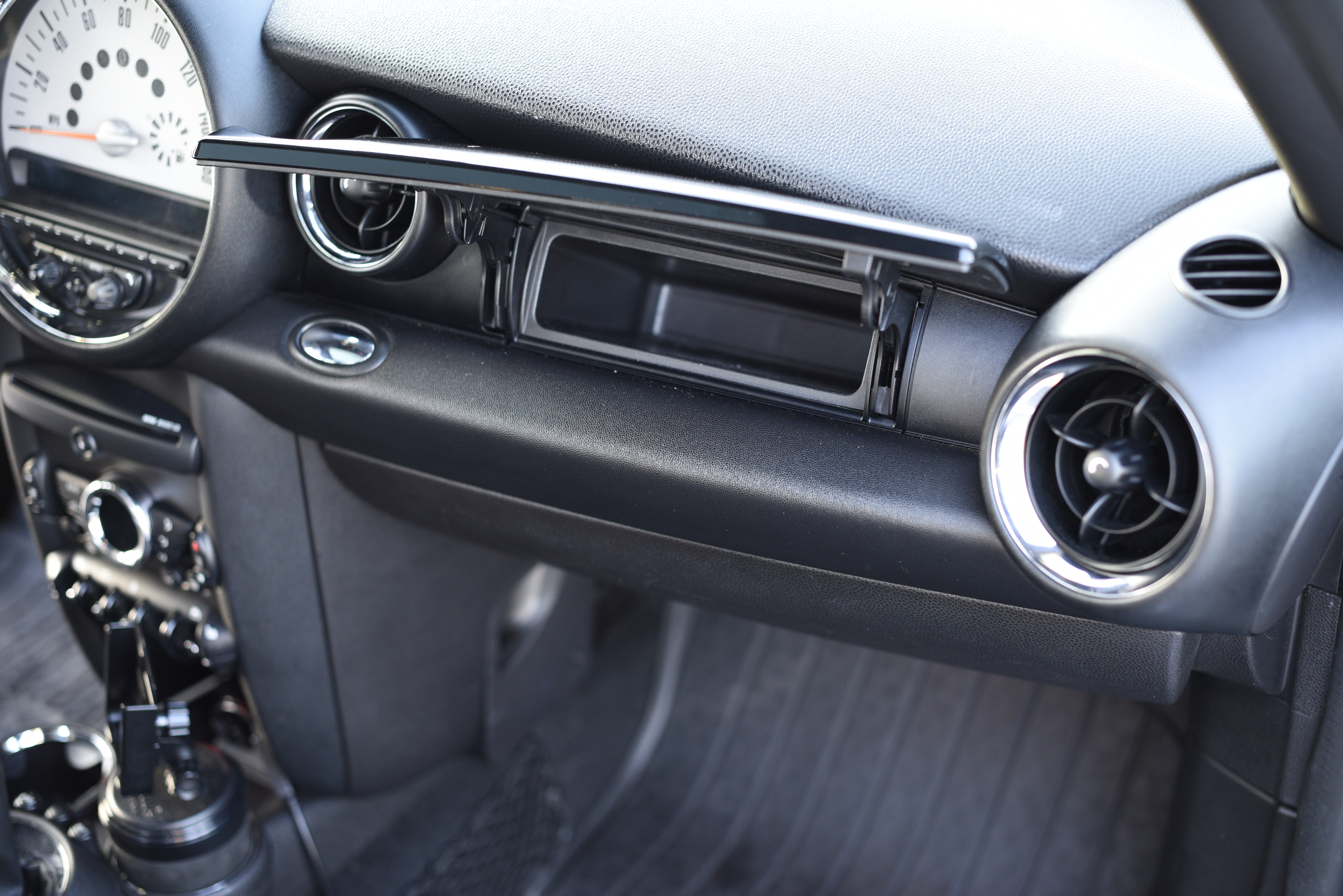 Used 2013 MINI Cooper S FWD image 24