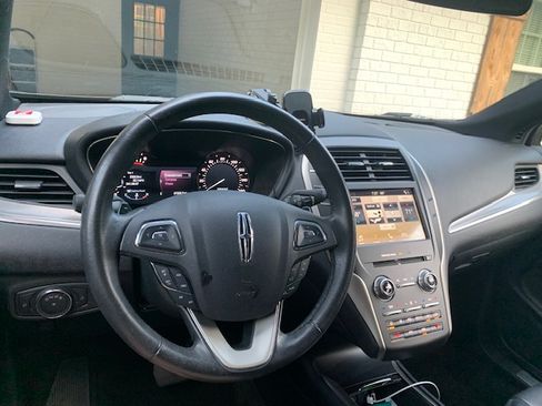 Used 2016 Lincoln MKC Premiere FWD image 15
