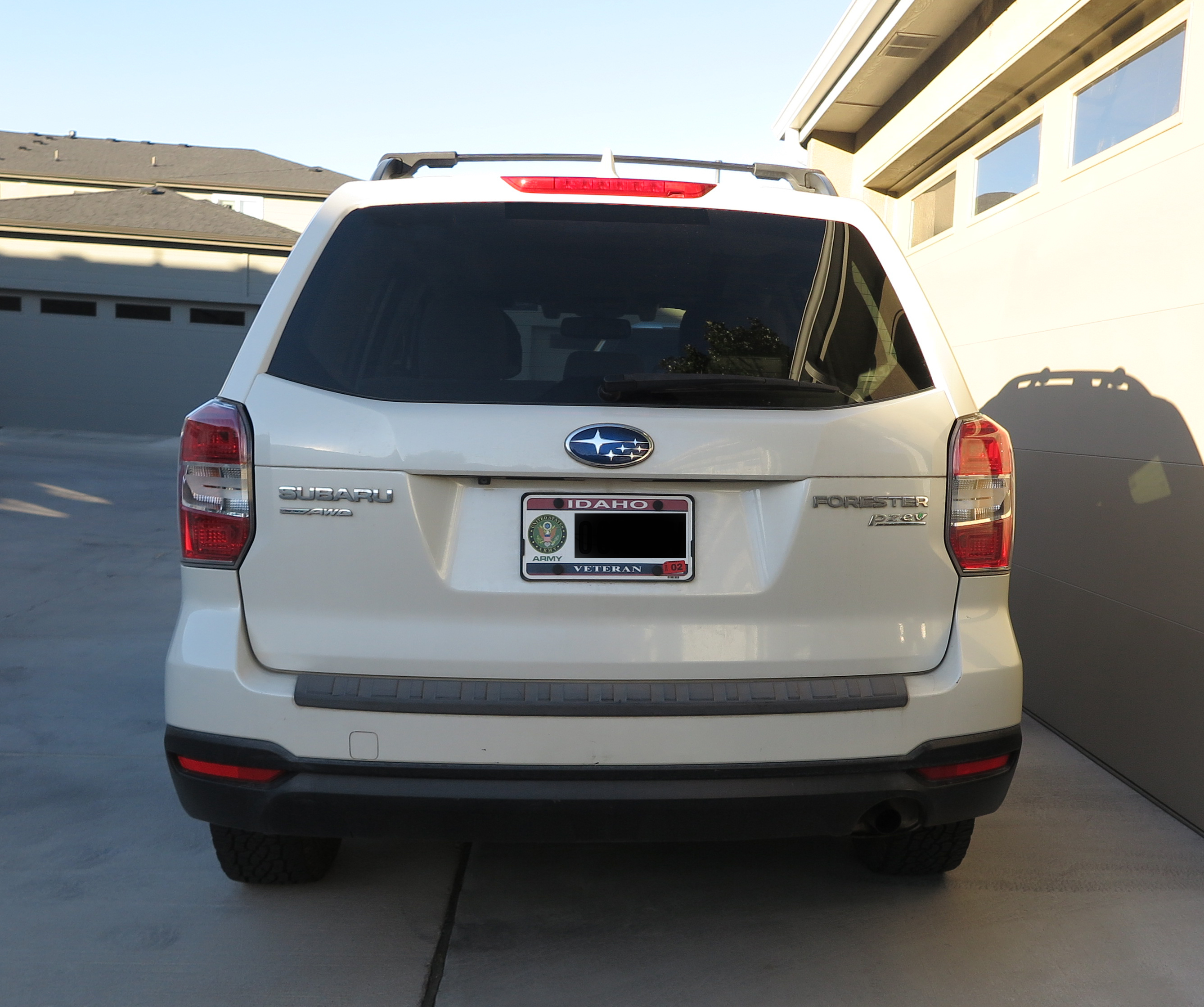 Used 2016 Subaru Forester 2.5i Premium AWD/4WD image 2