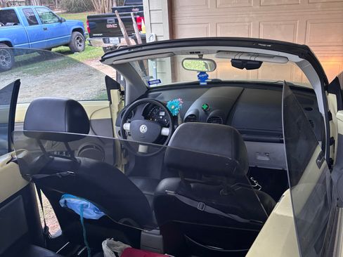 Used 2003 Volkswagen Beetle GLS image 9