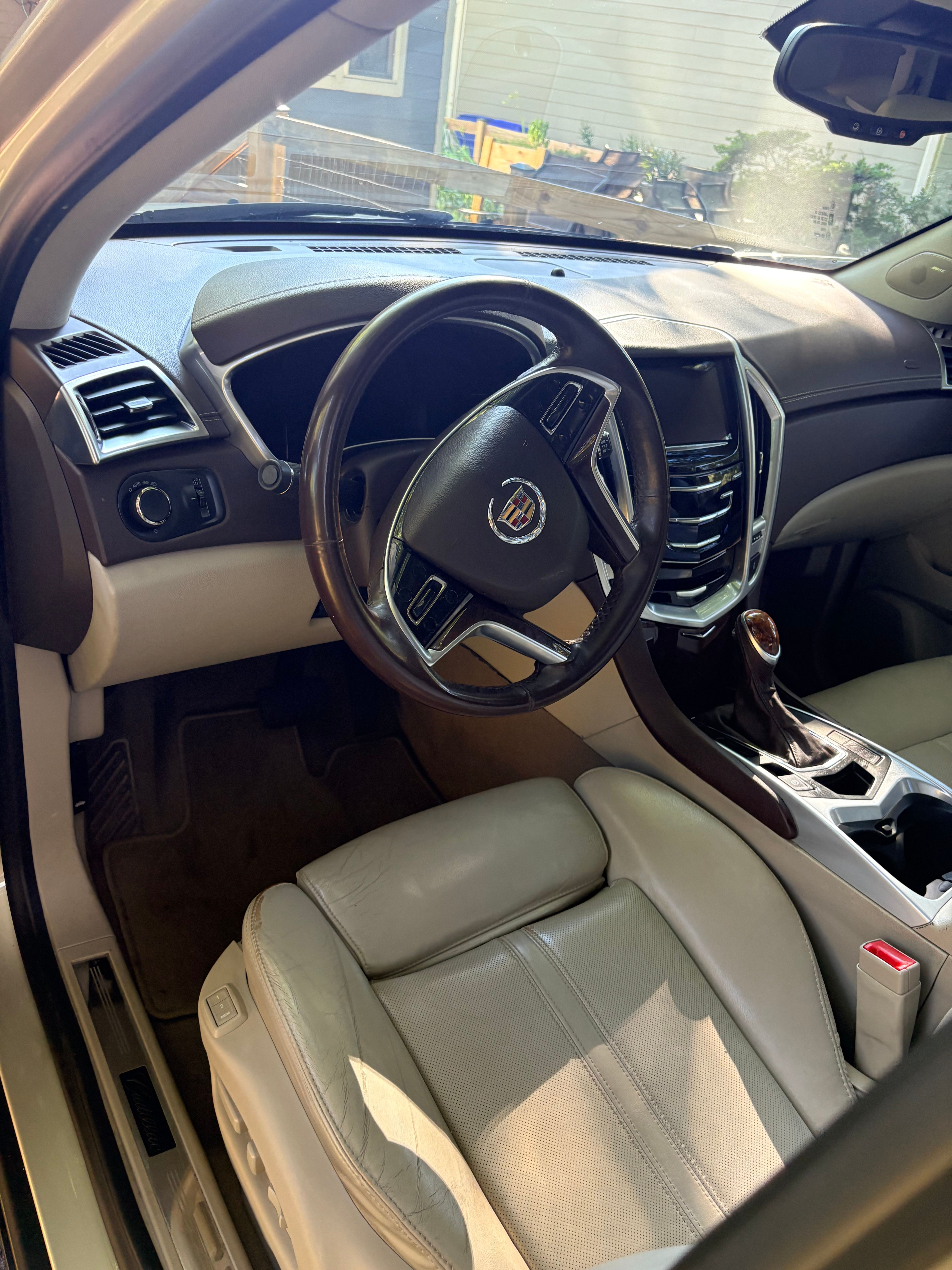Used 2013 Cadillac SRX Luxury w/ Driver Awareness Package FWD image 18