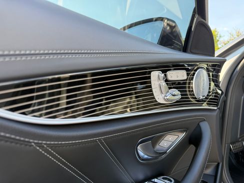 Used 2019 Mercedes-Benz E 63 AMG S image 27
