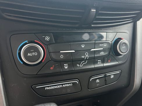 Used 2018 Ford Escape SE FWD image 25