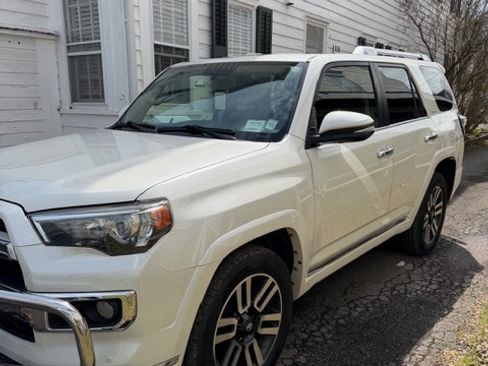 Used 2016 Toyota 4Runner Limited image 2