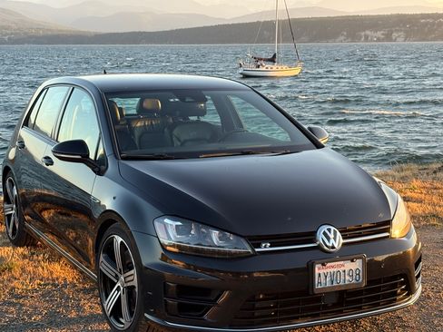 Used 2016 Volkswagen Golf 4-Door AWD/4WD image 4