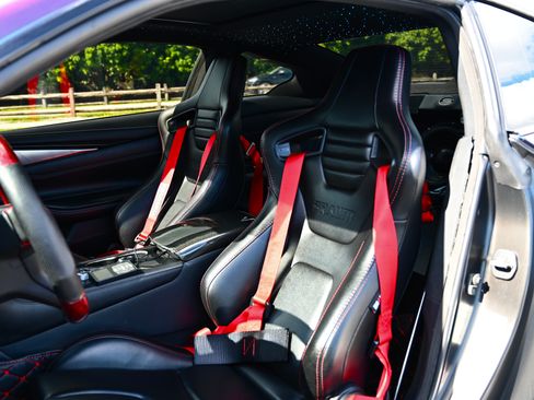 Used 2017 INFINITI Q60 3.0t w/ Premium Plus Package 3.0T image 11