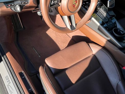 Used 2021 Porsche 911 Carrera image 18