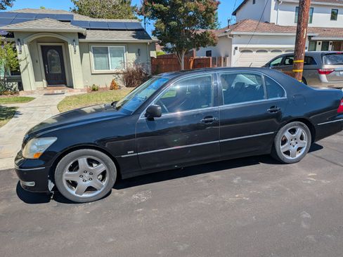 Used 2004 Lexus LS 430 RWD image 1