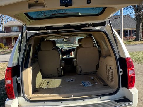 Used 2011 Chevrolet Tahoe LTZ image 2