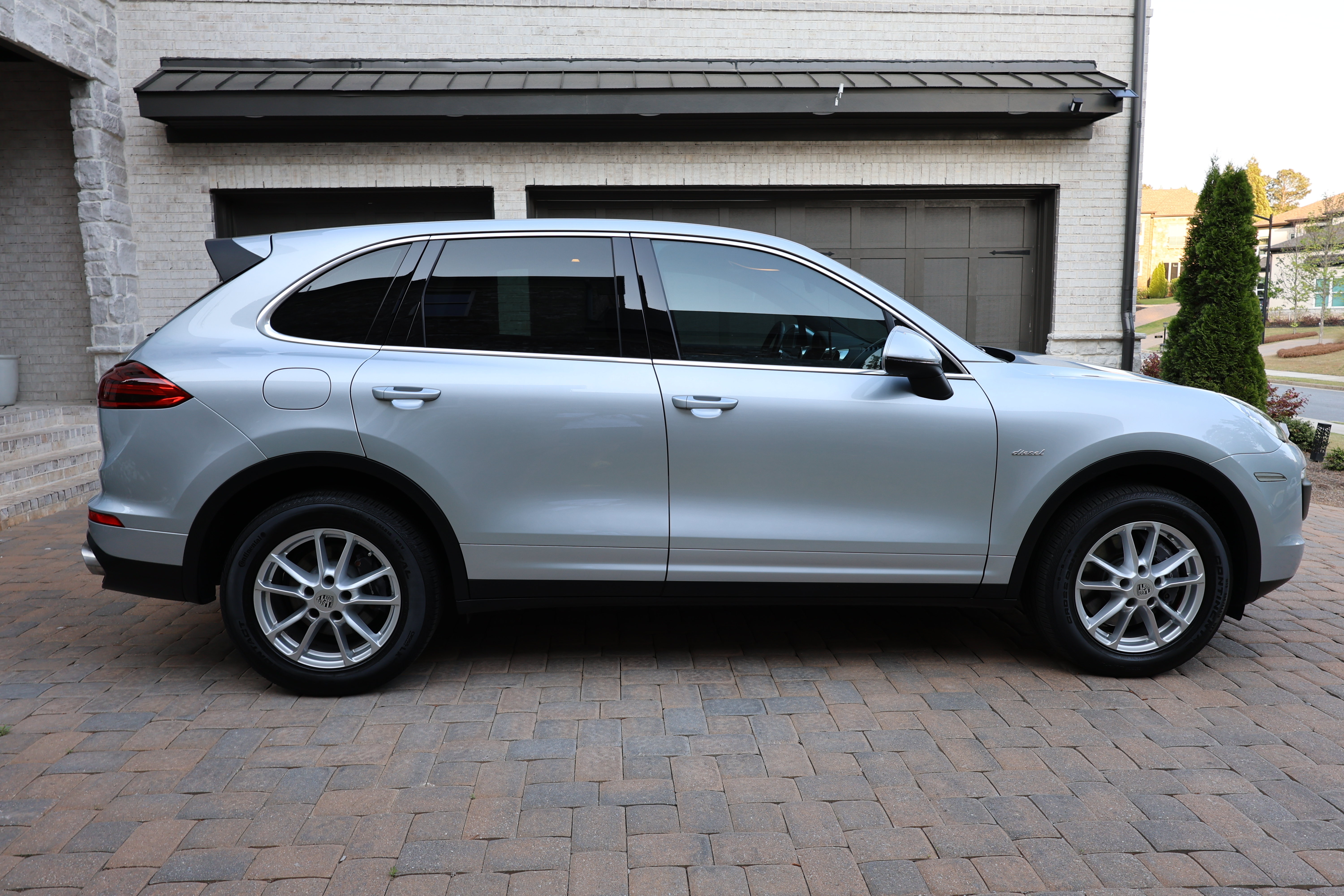 Used 2016 Porsche Cayenne Diesel AWD/4WD image 9