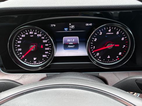 Used 2017 Mercedes-Benz E 300 4MATIC image 9