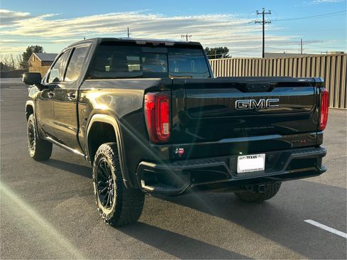 Used 2023 GMC Sierra 1500 AT4X image 4
