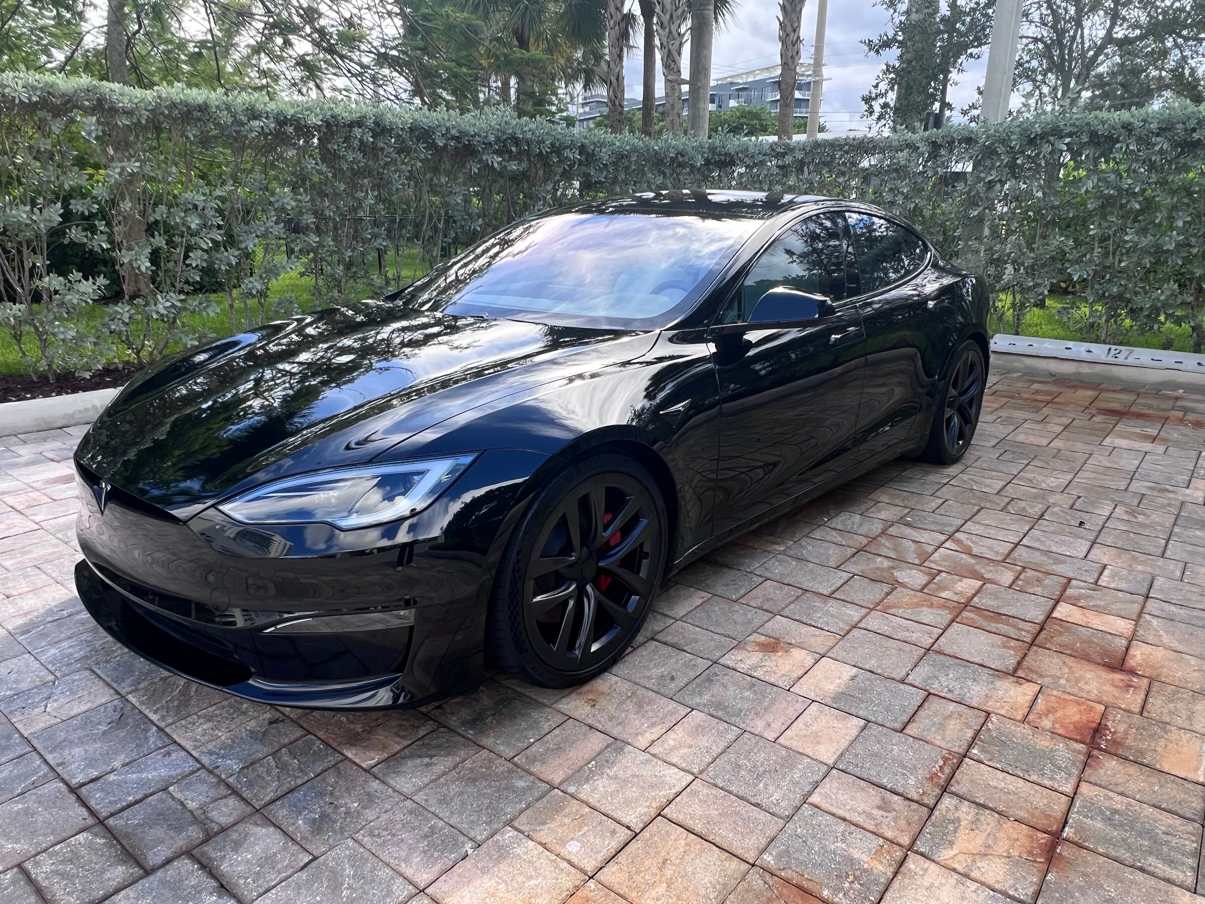 Used 2023 Tesla Model S Plaid AWD/4WD image 2