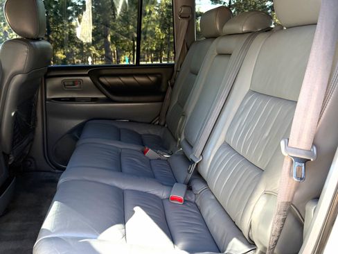 Used 2002 Toyota Land Cruiser AWD/4WD image 23