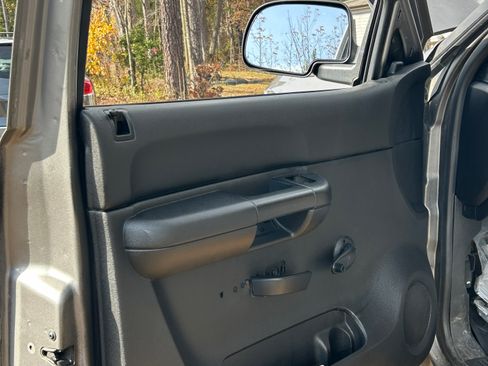 Used 2007 Chevrolet Silverado 1500 W/T w/ Towing Package image 12