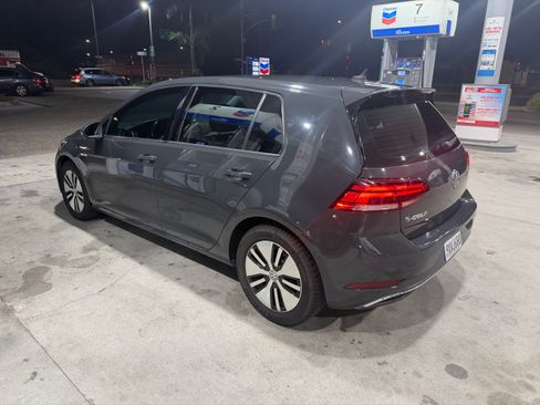 Used 2019 Volkswagen e-Golf SEL Premium FWD image 10