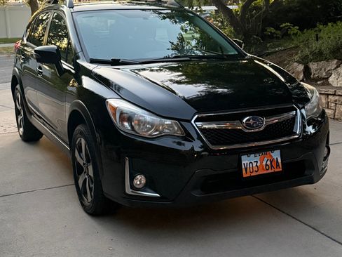 Used 2017 Subaru Crosstrek 2.0i Premium w/ Special Edition AWD/4WD image 4