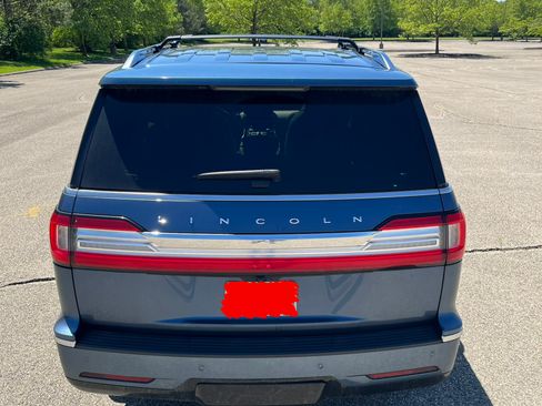 Used 2018 Lincoln Navigator Reserve w/ Technology Package AWD/4WD image 8