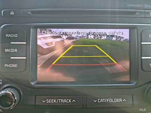 Used 2017 Kia Sportage LX w/ Option Group 012 image 9