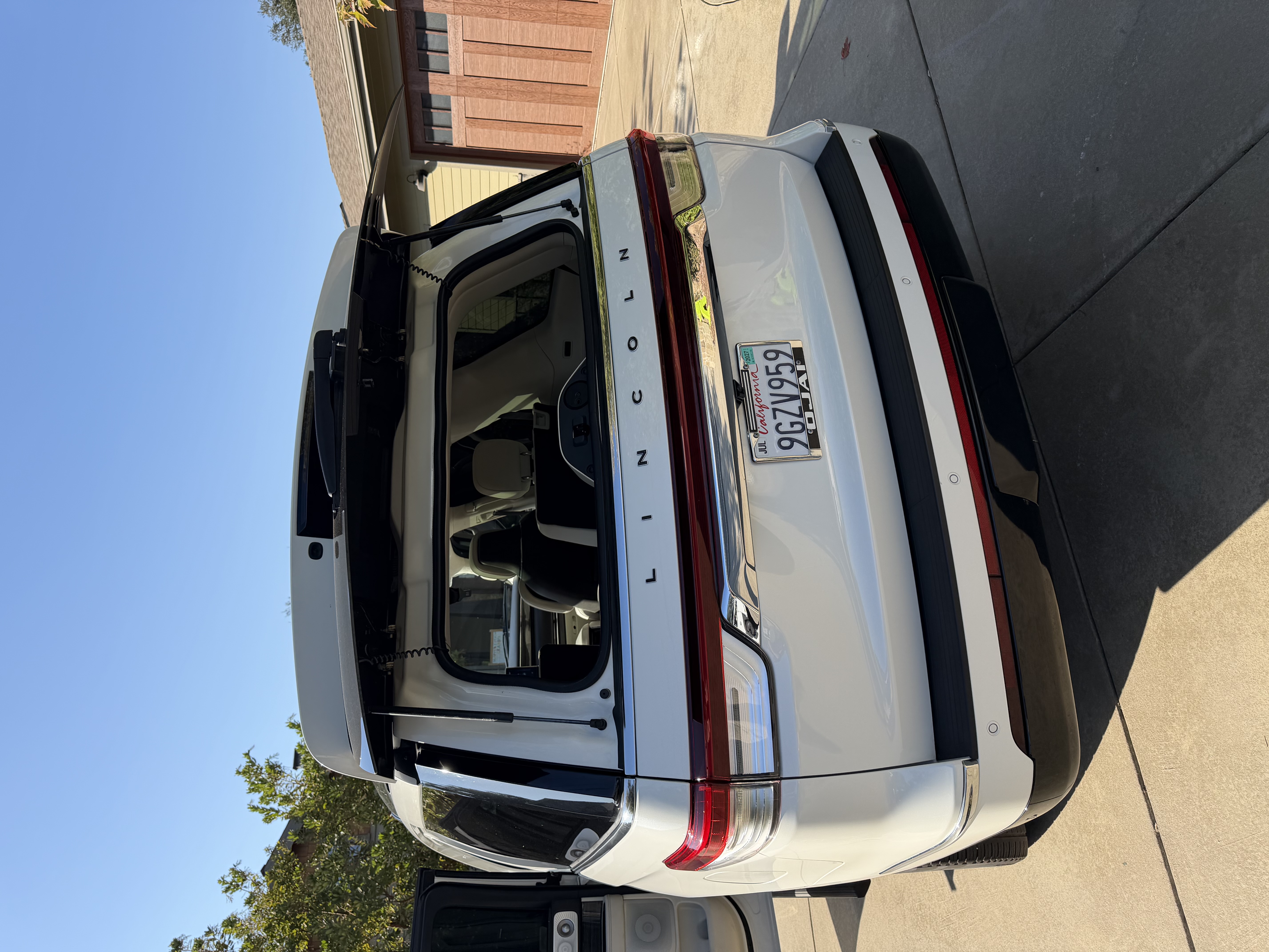 Used 2023 Lincoln Navigator Black Label AWD/4WD image 8