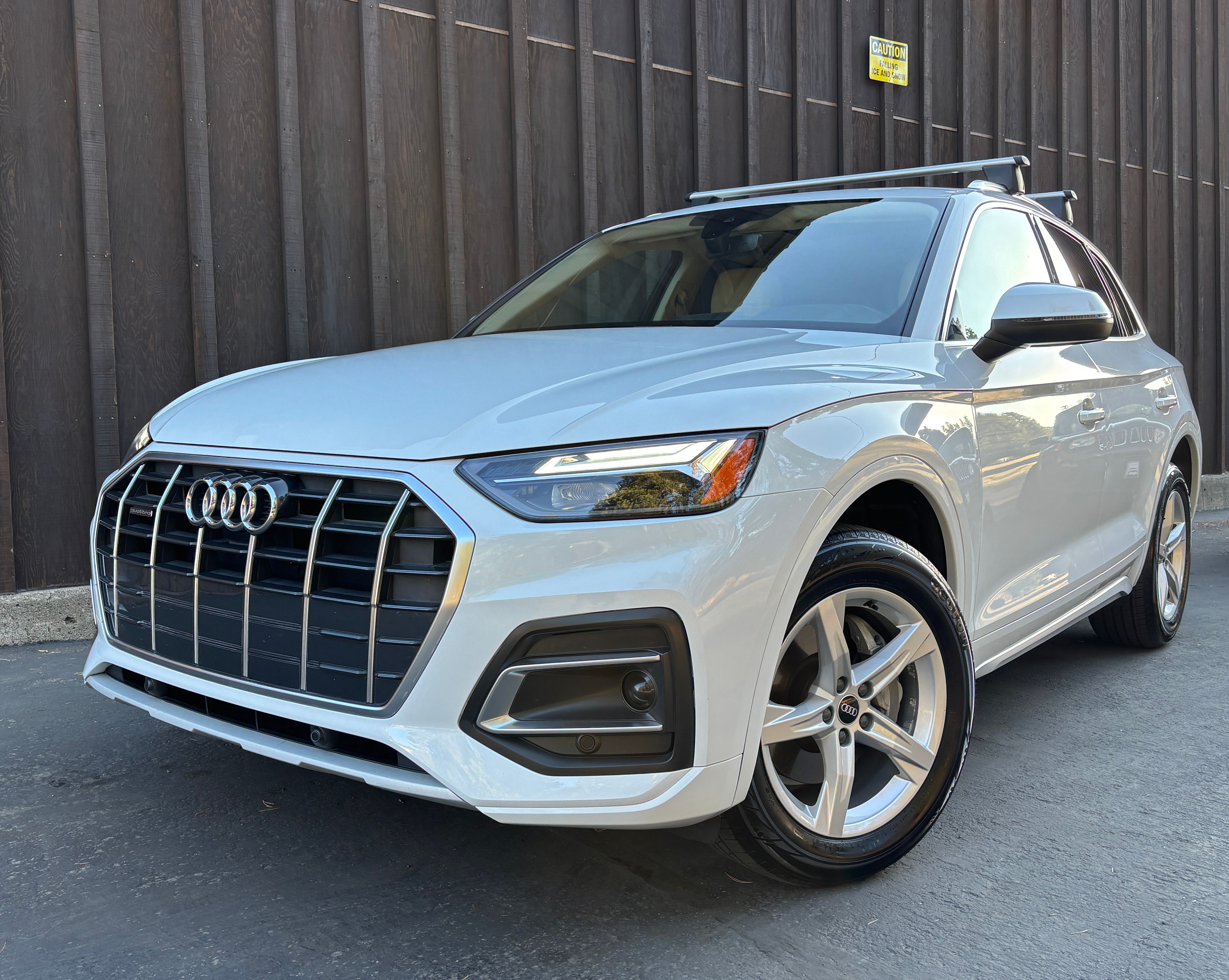 Used 2021 Audi Q5 2.0T Premium w/ Convenience Package AWD/4WD image 5