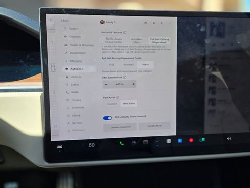 Used 2022 Tesla Model S Standard Range image 28