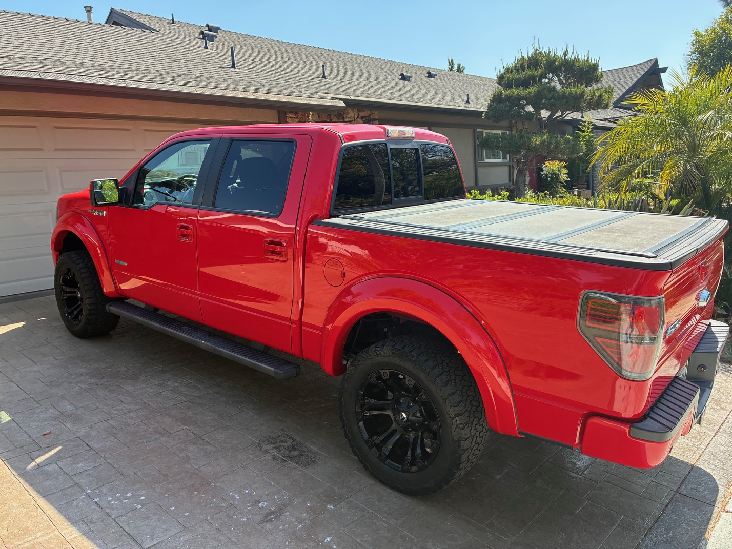 Used 2014 Ford F150 FX4 w/ Equipment Group 402A Luxury AWD/4WD image 5