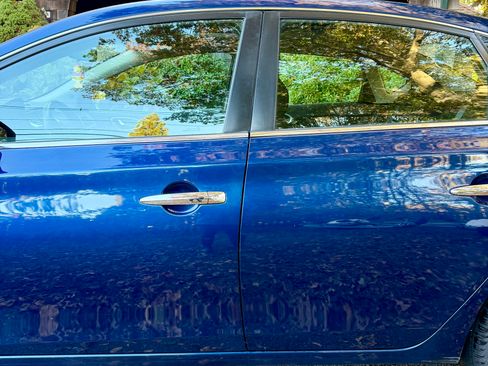 Used 2016 Nissan Sentra SV w/ Style Package image 6