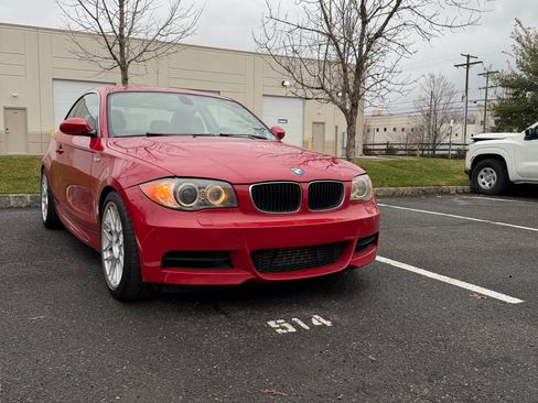 Used 2009 BMW 135i Coupe image 1
