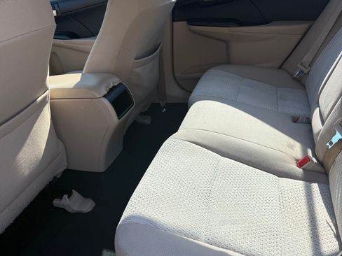 Used 2013 Toyota Camry LE image 11
