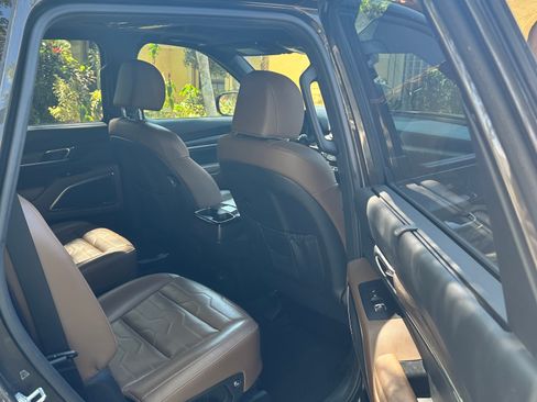 Used 2022 Kia Telluride SX w/ SX Prestige Package AWD/4WD image 12
