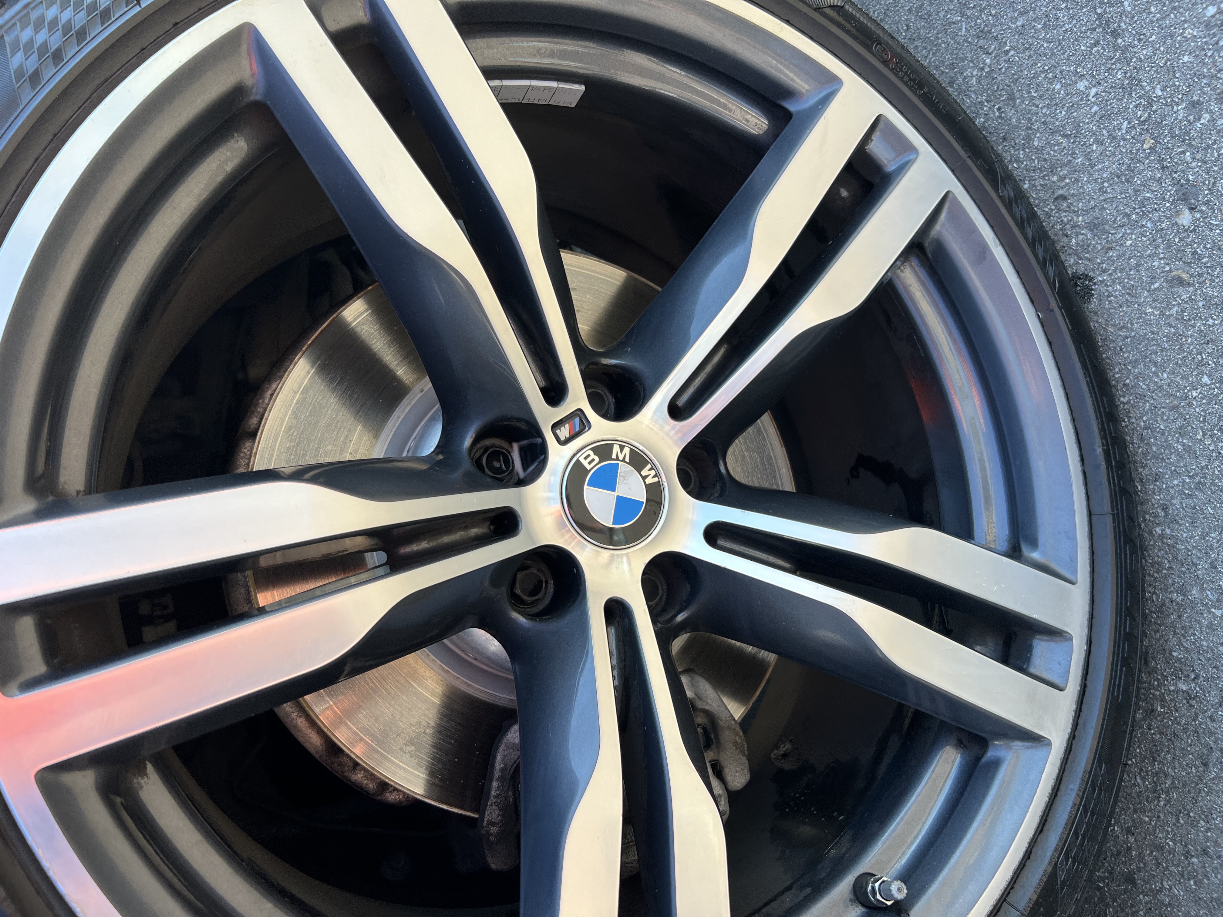 Used 2019 BMW 740i w/ M Sport Package RWD image 6