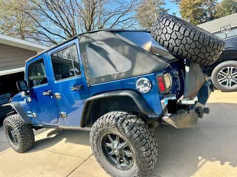 Used 2010 Jeep Wrangler Unlimited Sport image 10