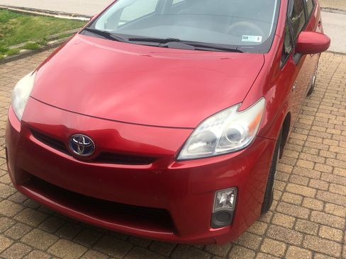 Used 2011 Toyota Prius Four w/ Solar Roof Pkg FWD image 1