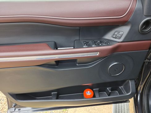 Used 2024 Ford Expedition Max Limited image 15