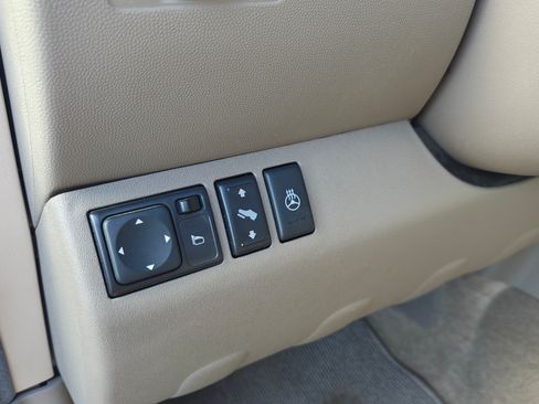 Used 2012 Nissan Pathfinder LE image 20