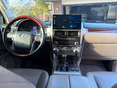 Used 2018 Lexus GX 460 Premium AWD/4WD image 9
